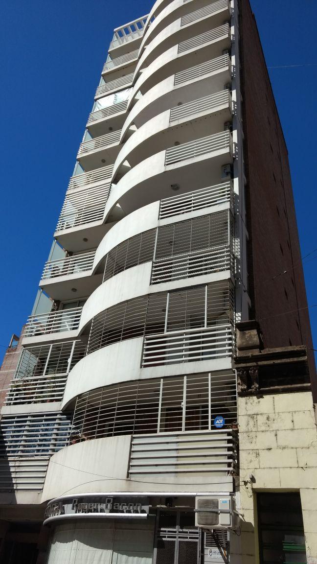 EXCELENTE SEMIPISO 2 DORMITORIOS + 2 BAÑOS COMPLETOS