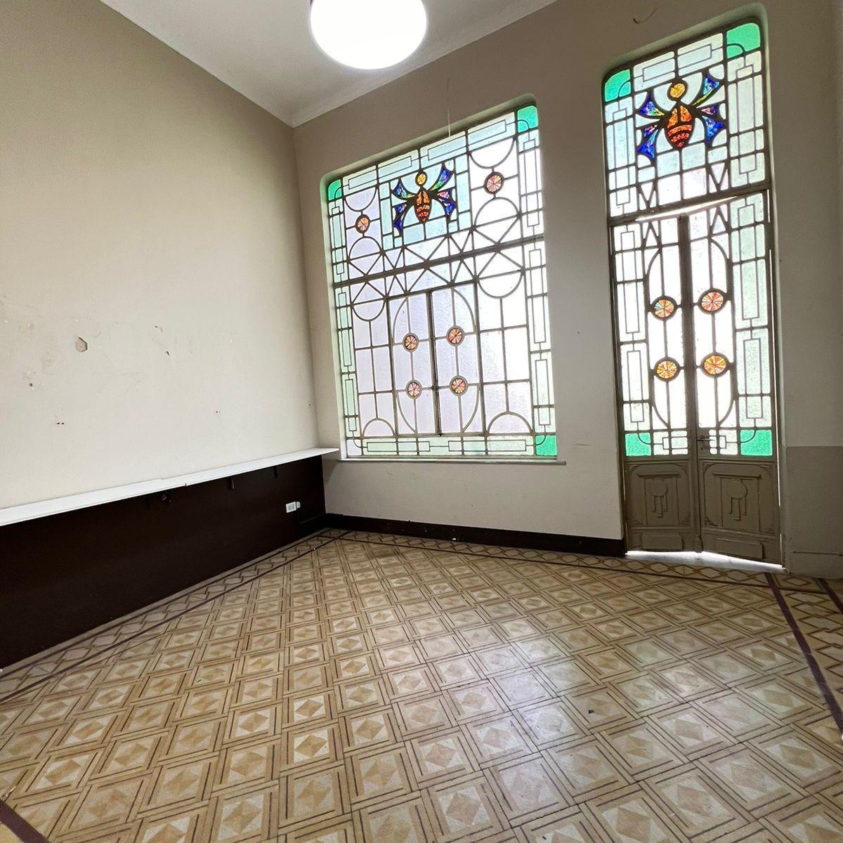 Montevideo 745 - Casa de 3 Dorm. o Mas 5