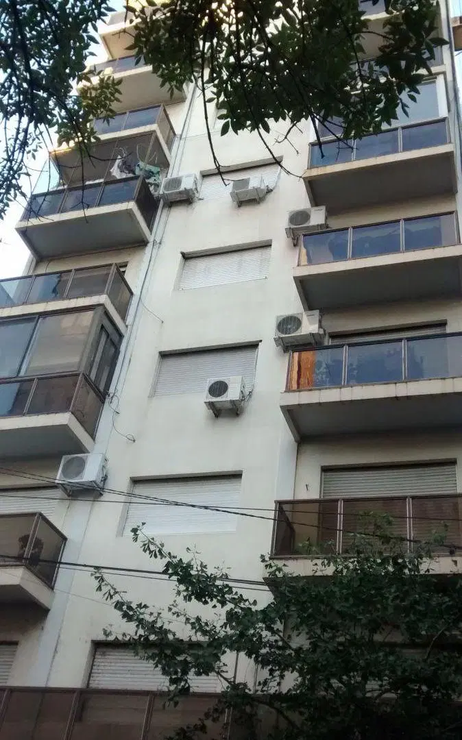 Primero de Mayo 1382 - Departamento 1 Dormitorio Frente - Muy Luminoso 1