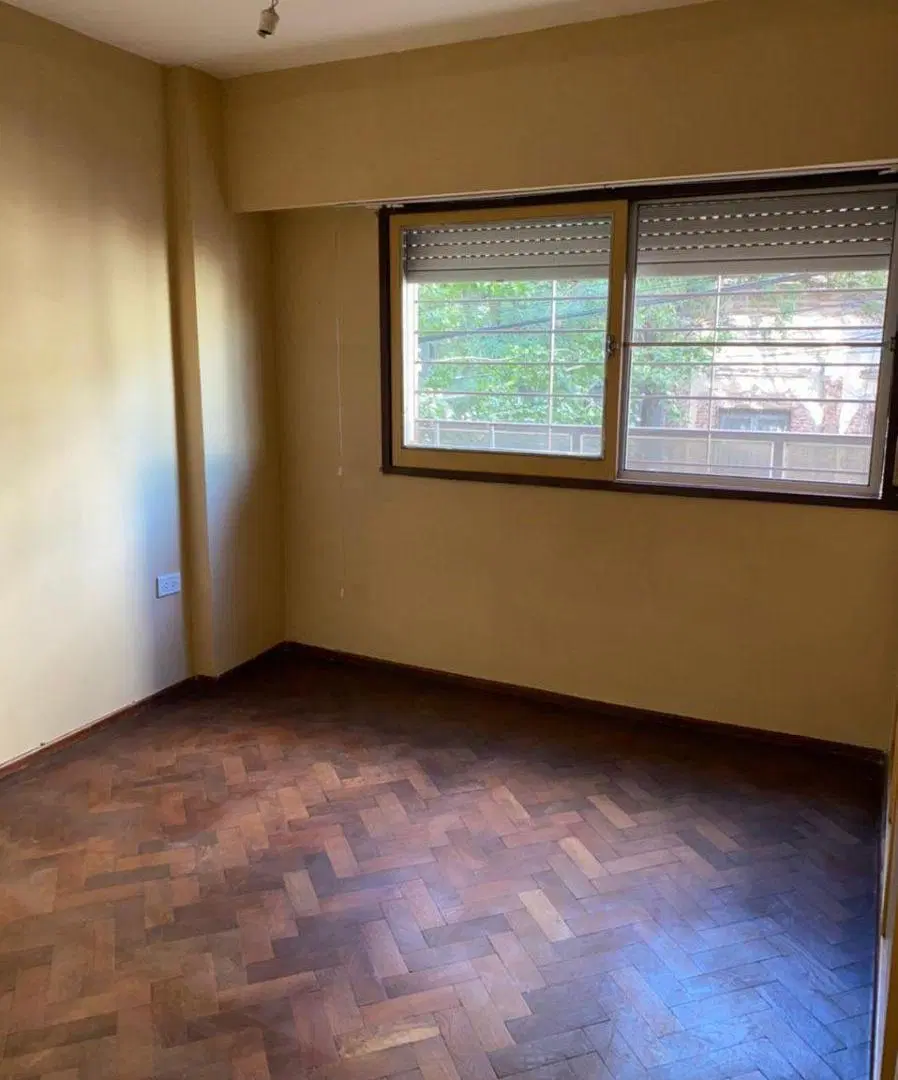 Primero de Mayo 1382 - Departamento 1 Dormitorio Frente - Muy Luminoso 4