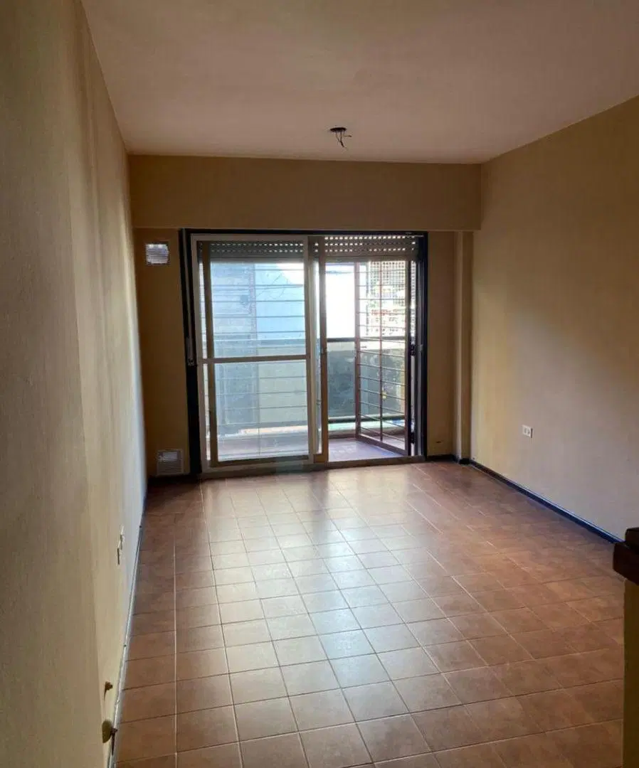 Primero de Mayo 1382 - Departamento 1 Dormitorio Frente - Muy Luminoso 3
