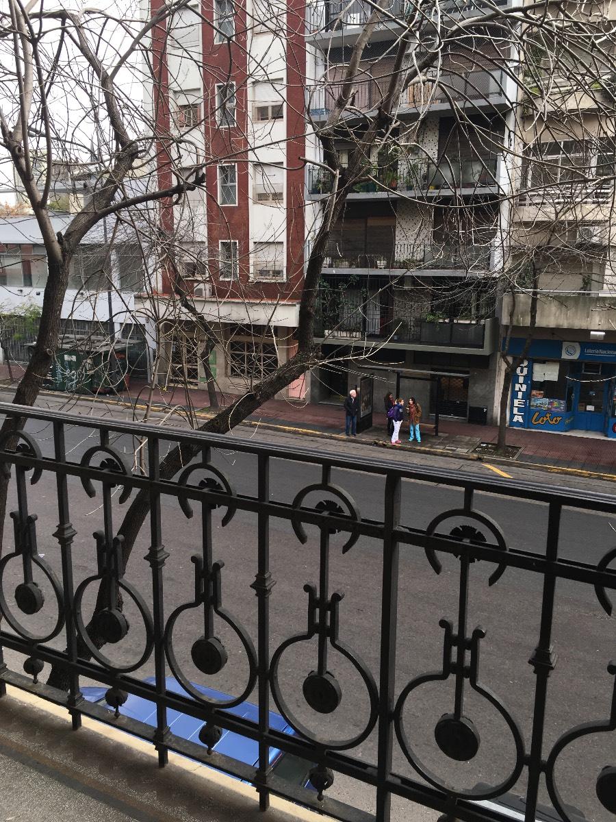 4 Ambientes con Dependencia en Garay Al 800 1