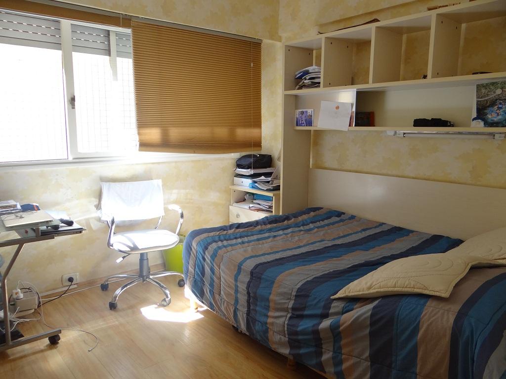 5 ambientes con dep al frente balcon corrido AZARA 606