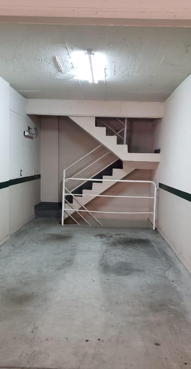Foto de COCHERA FIJA JOVELLANOS 695 (esquina Martin Garcia), imagen 3