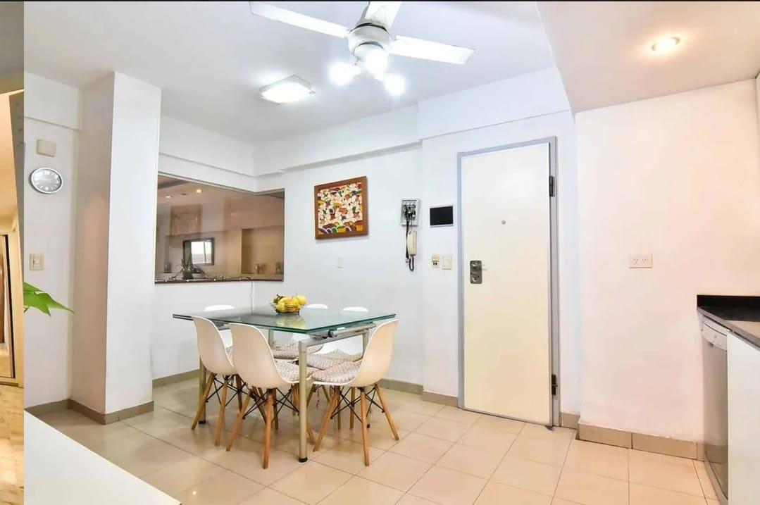 4 Ambientes con Dependencia, Patio y Cochera. 2