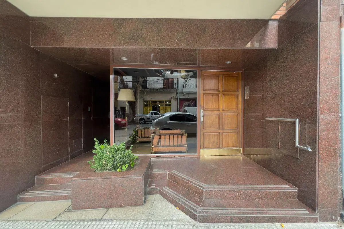 5 AMBIENTES CON COCHERA 5