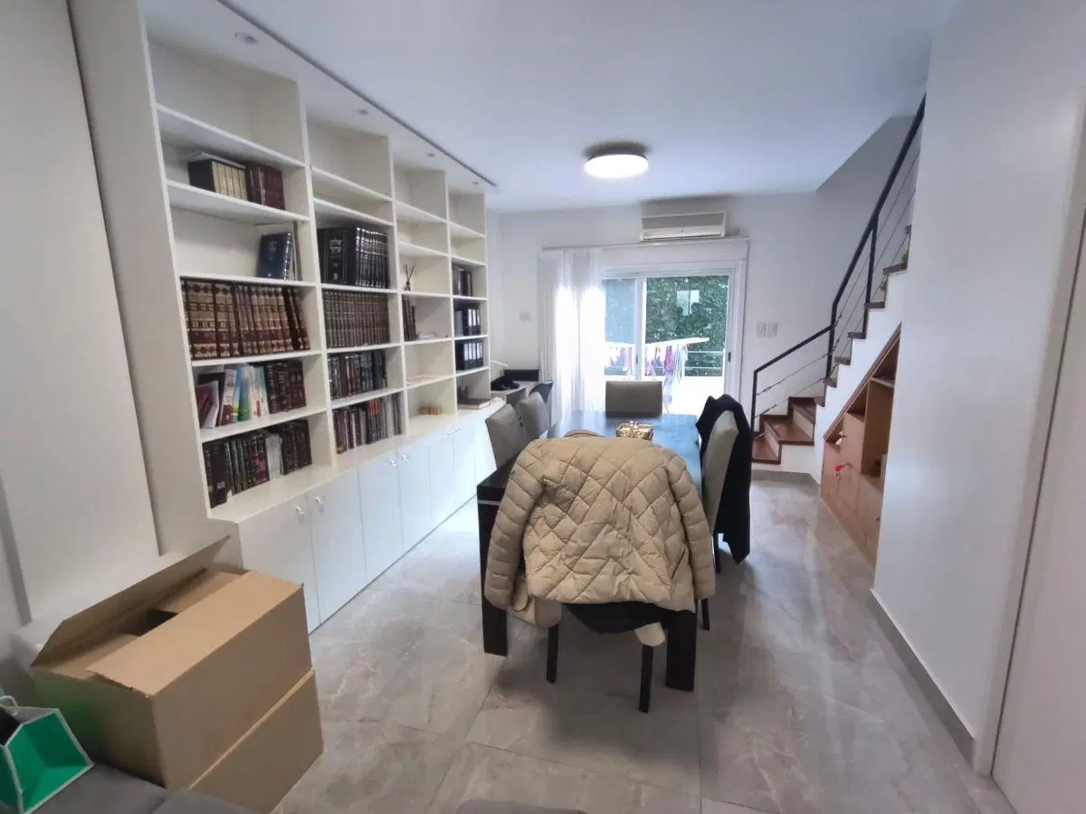 DUPLEX EN ALQUILER 3 AMB 4