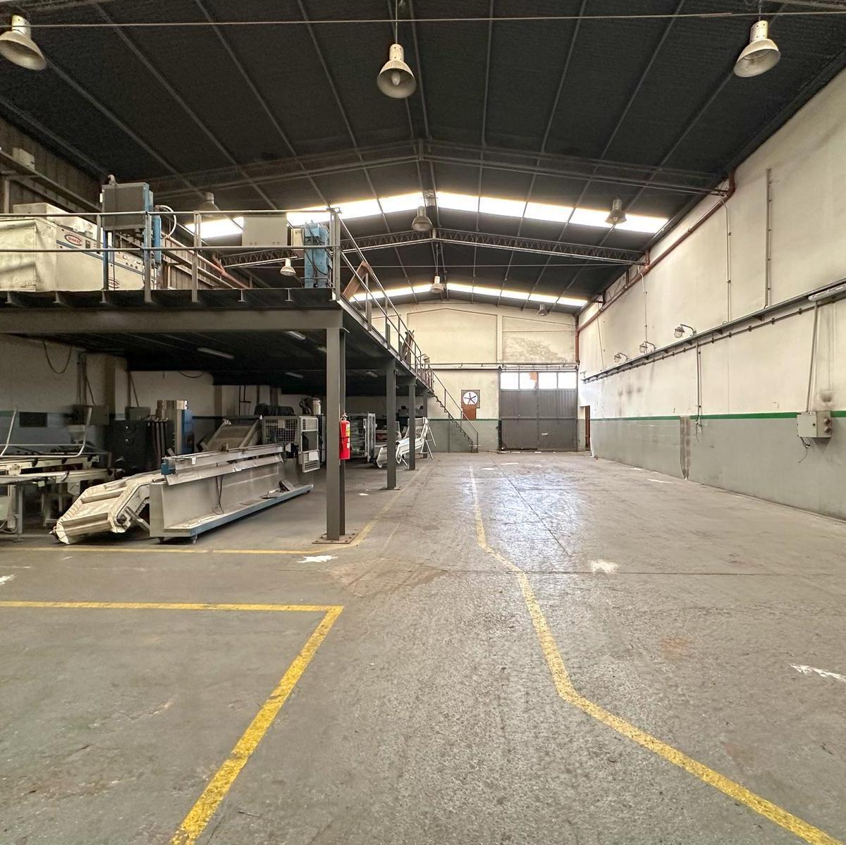 Depósito en venta y en alquiler en Lomas de Zamora