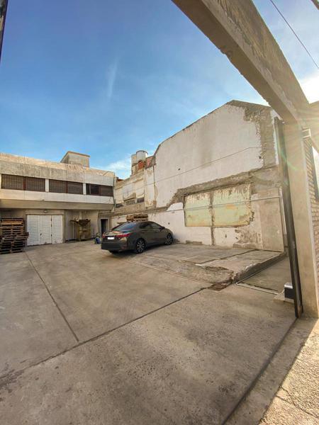 Galpon en Venta en Lanus Oeste 5