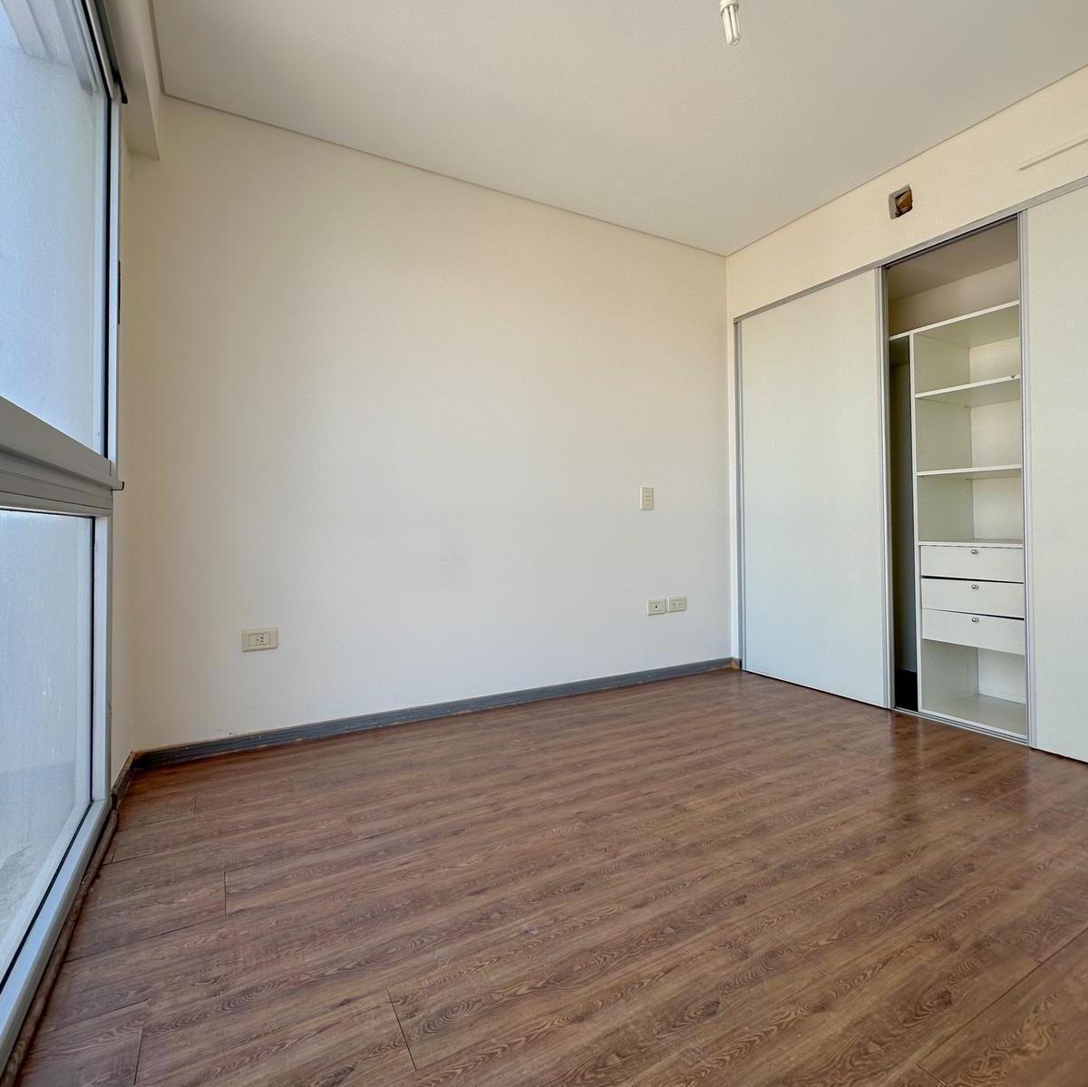 Departamento en venta 3 ambientes en banfield este con cochera