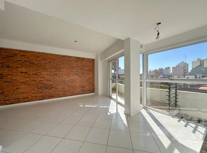 Departamento en venta en Lanús Este 3 ambientes