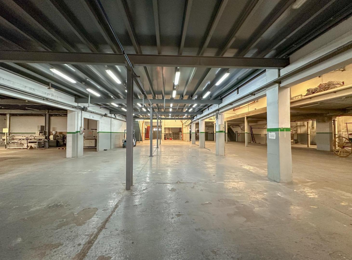 Foto de Depósito en venta y en alquiler en Lomas de Zamora, imagen 3