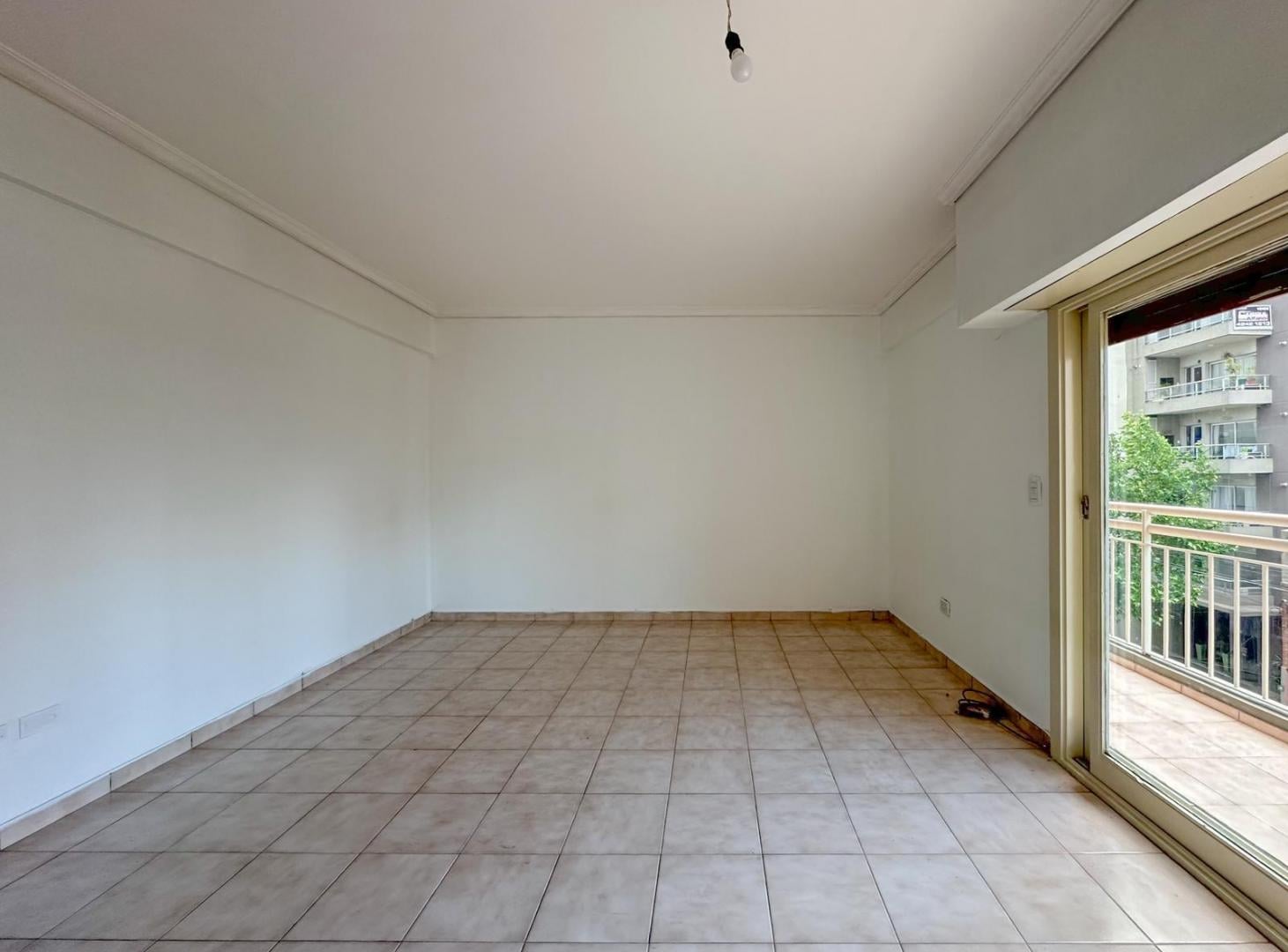 Foto de Departamento en alquiler monoambiente en Lanus Oeste, imagen 2