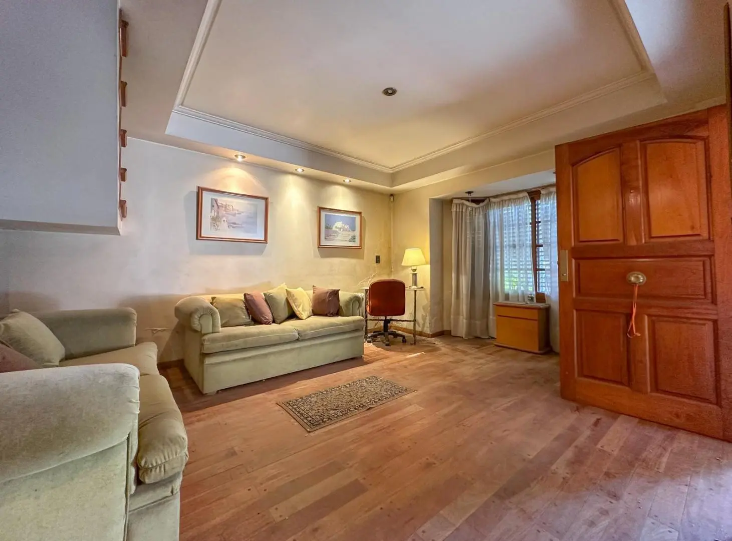 Casa en venta en Lomas de Zamora 4 ambientes con patio apto crédito 2
