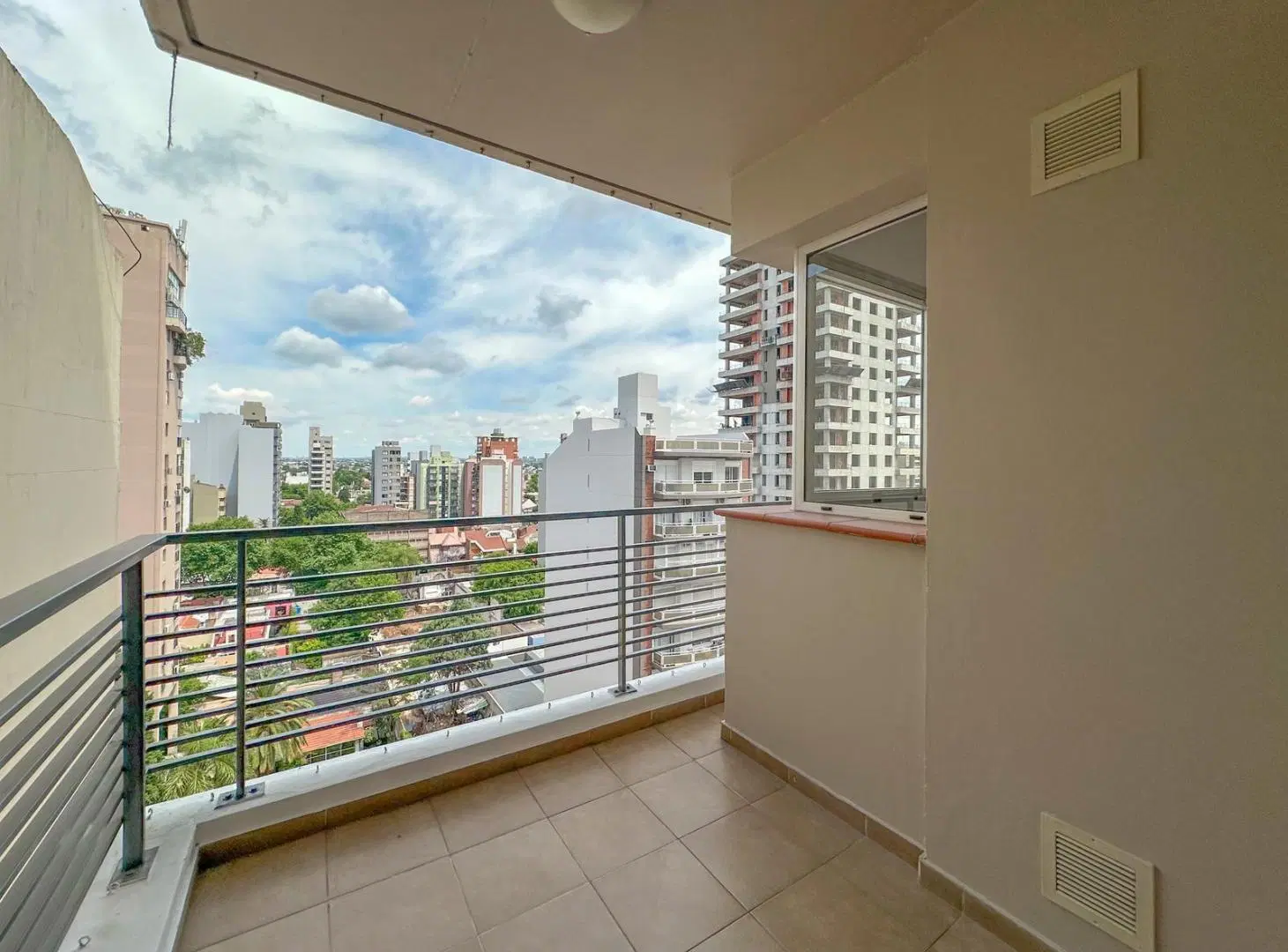 Departamento en alquiler en Lanús Oeste 2 ambientes 3