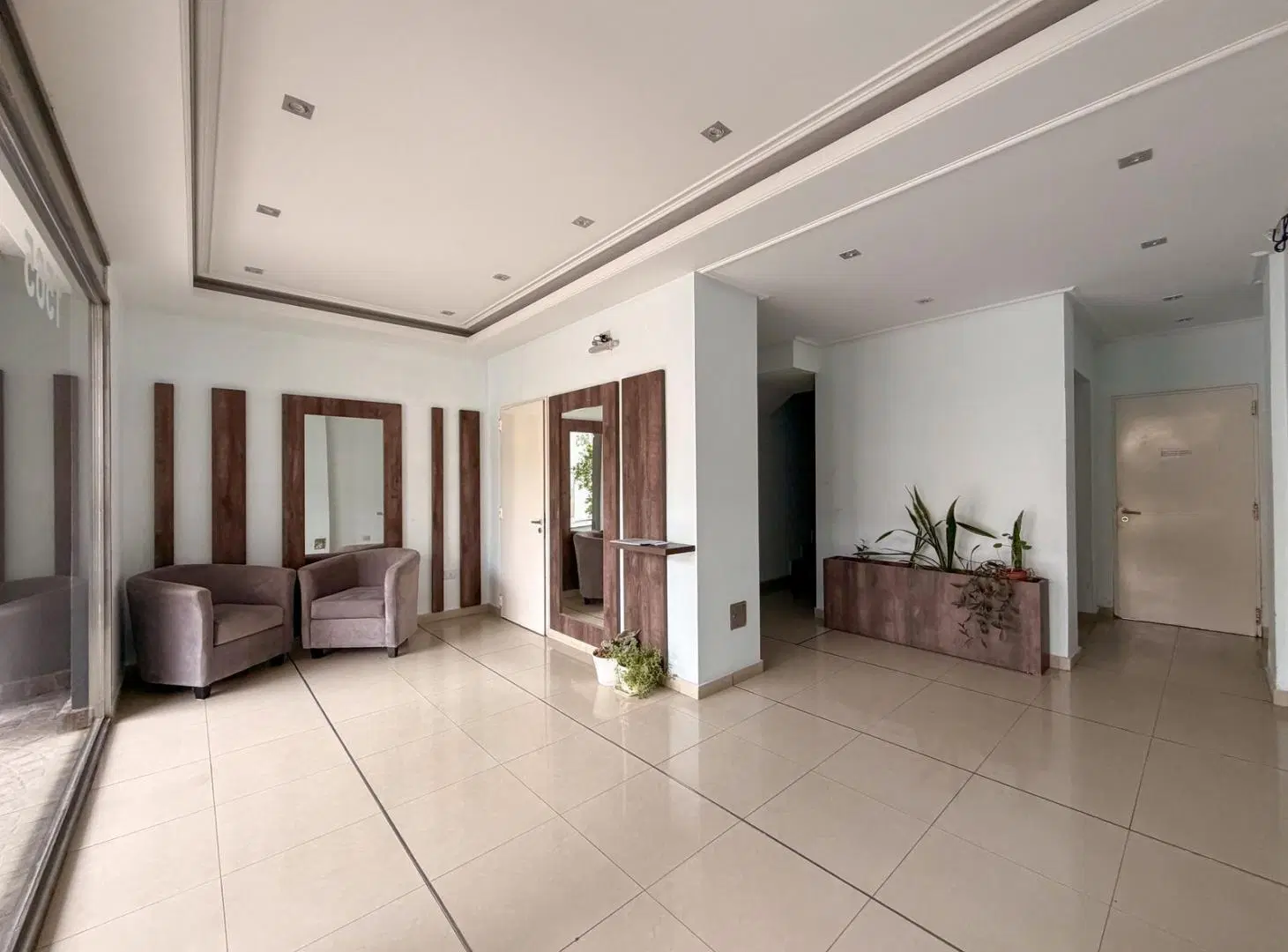 Departamento 2 ambientes con cochera en venta en Lanus Este 2