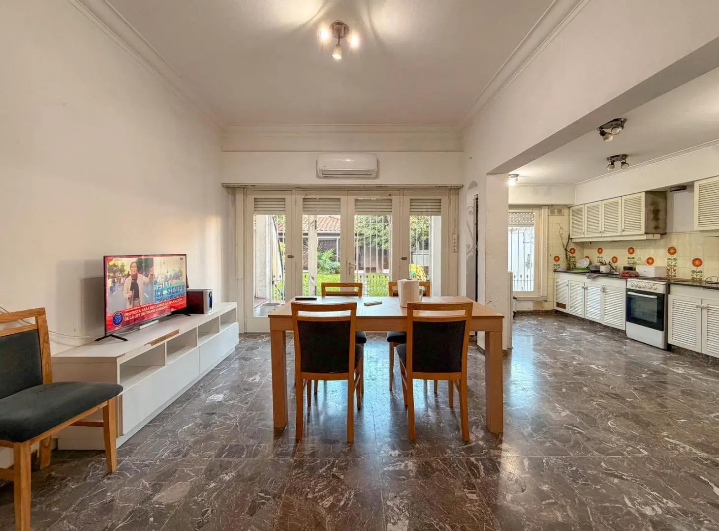 Casa en venta 3 ambientes con patio y cochera en Remedios de Escalada Lanús 5