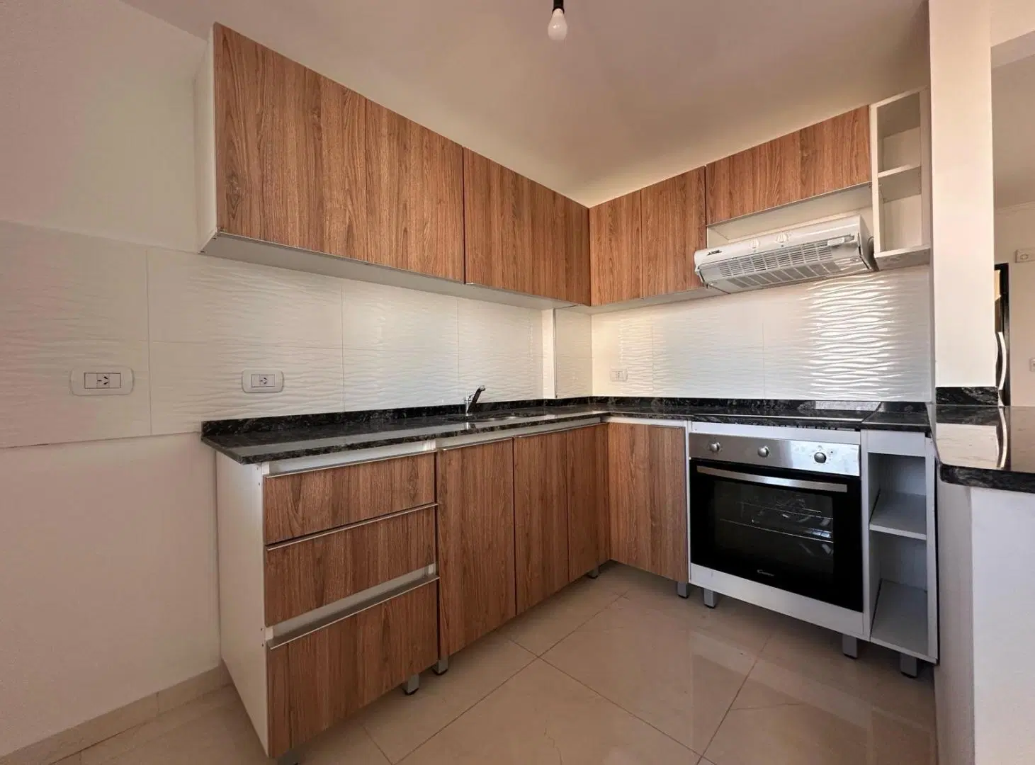 Departamento 3 ambientes con cochera en alquiler en Lanus Oeste 1