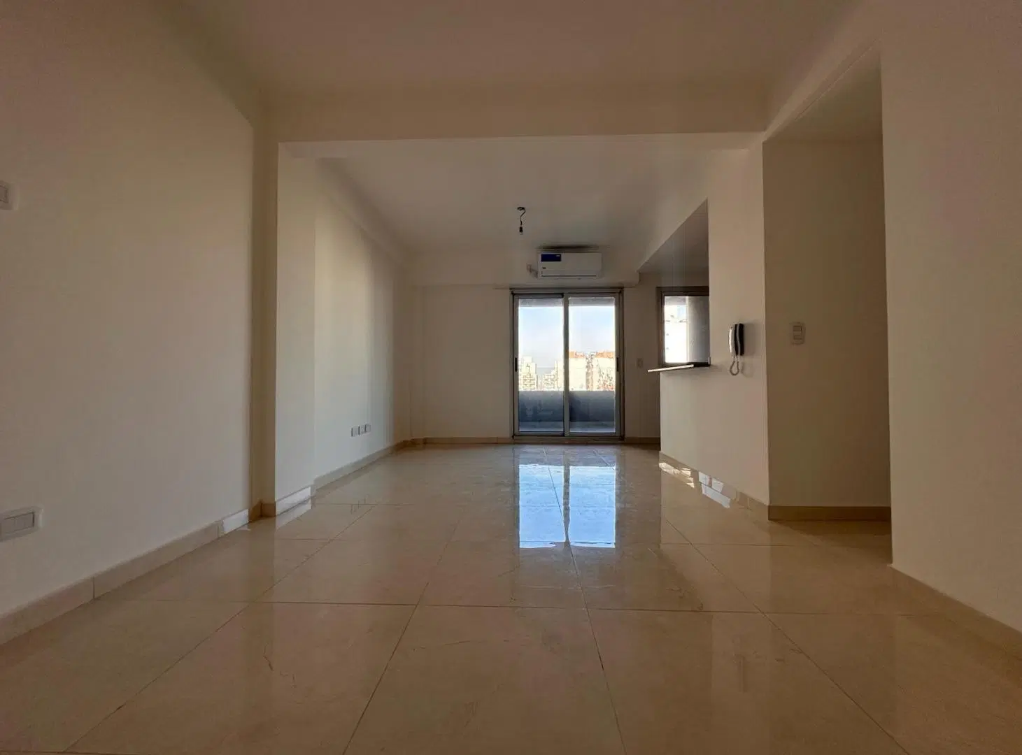 Departamento 3 ambientes con cochera en alquiler en Lanus Oeste 3