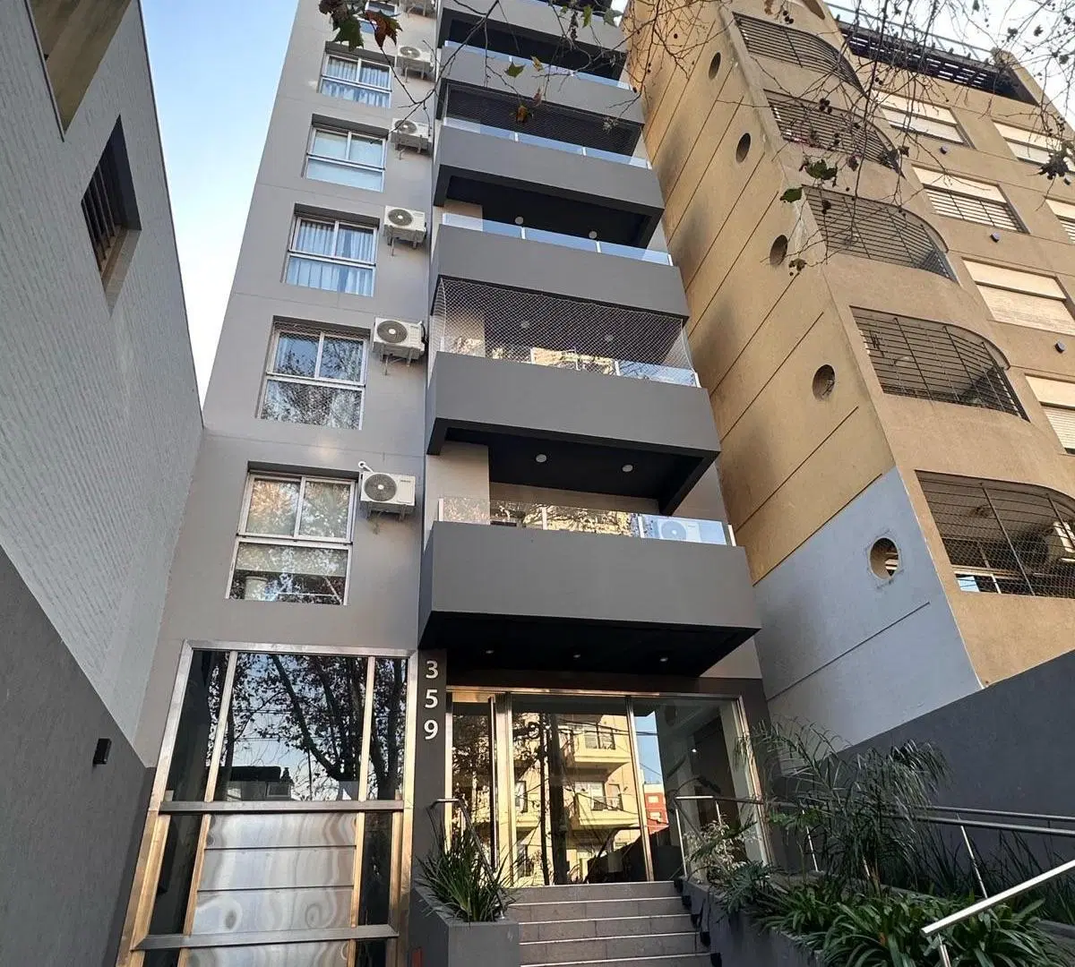 Departamento 3 ambientes con cochera en alquiler en Lanus Oeste 4