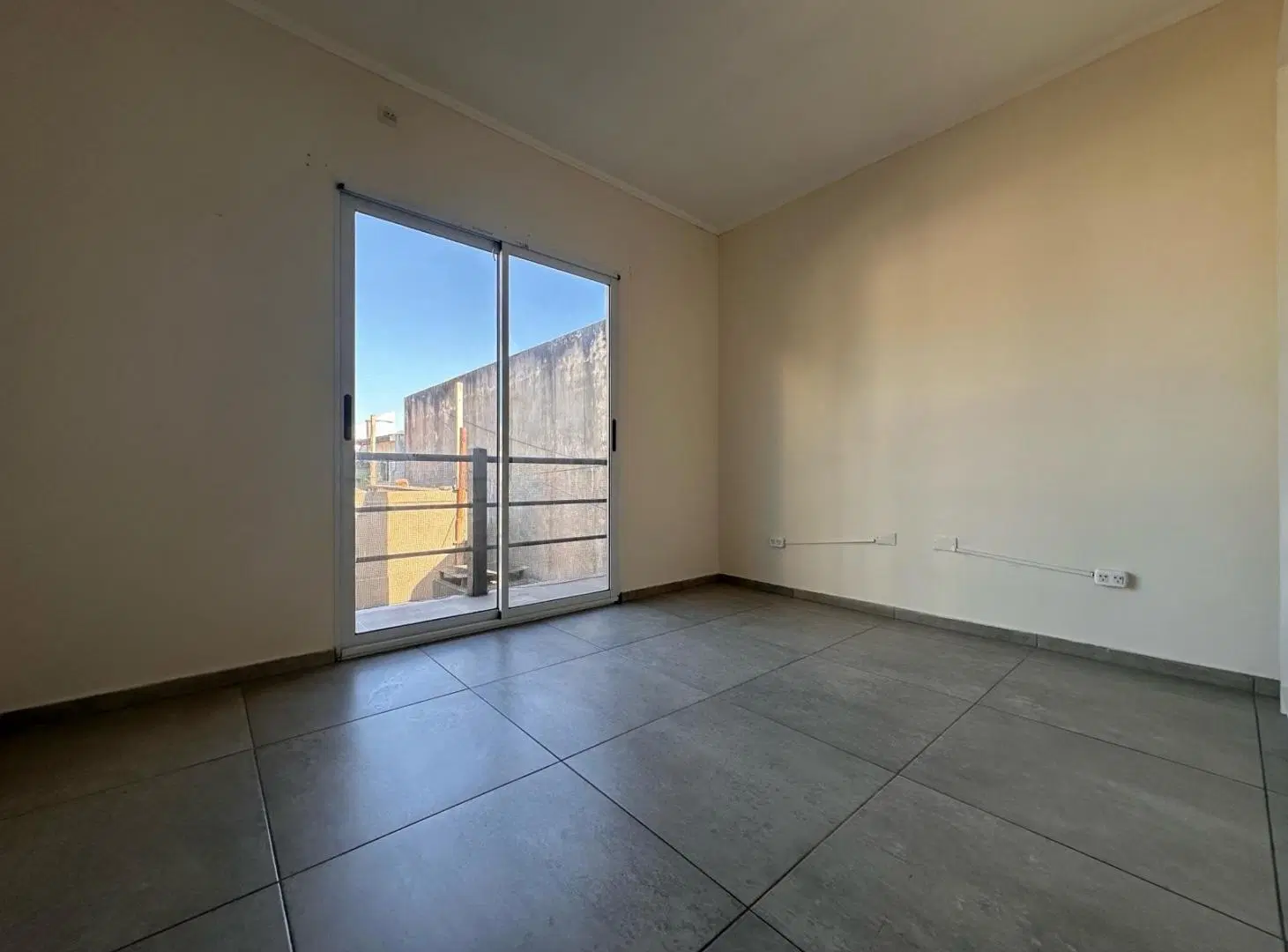 Departamento en alquiler en Lanús Oeste 1