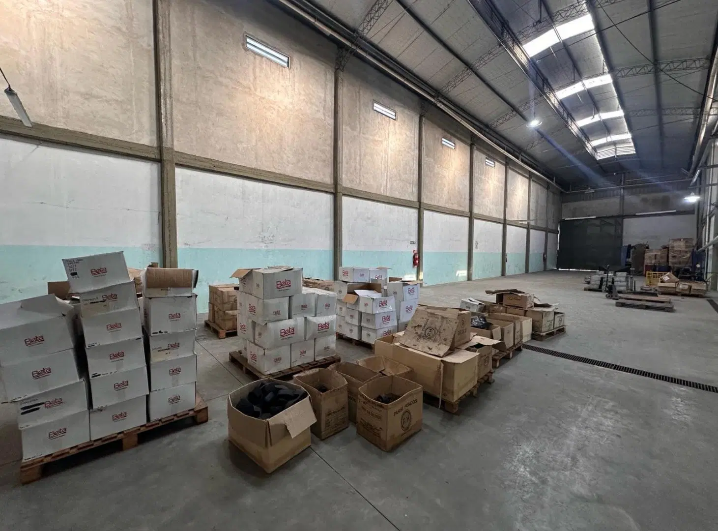 Depósito en venta en Valentin Alsina 5