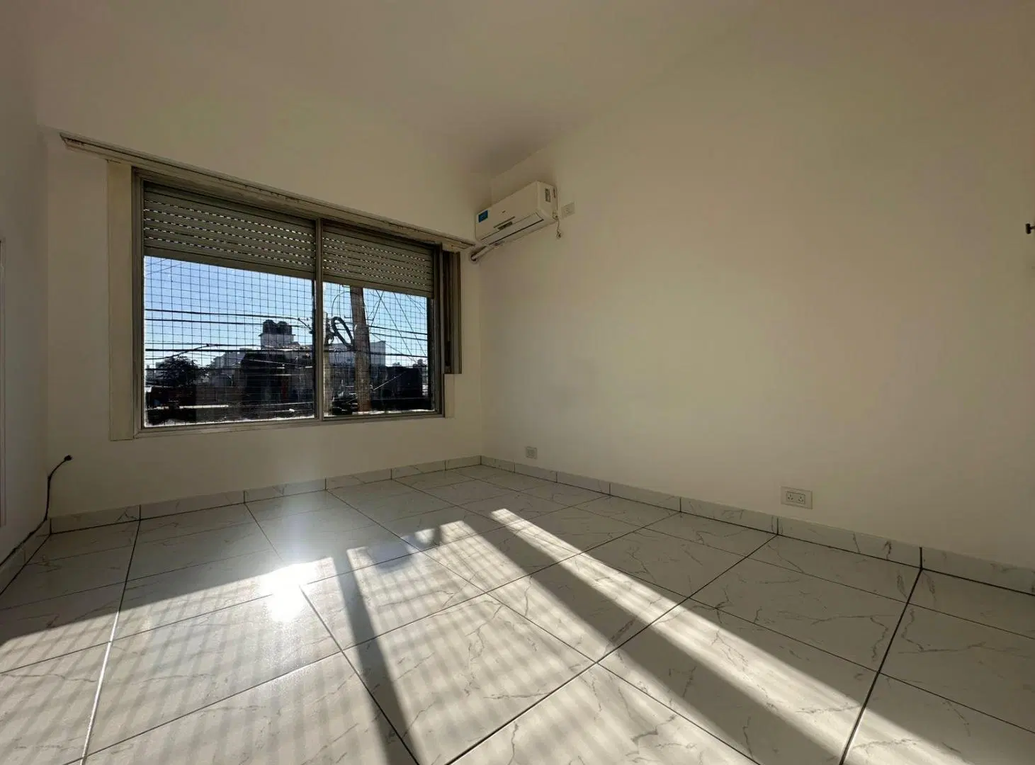 Departamento 3 ambientes en alquiler en Lanús Este 3