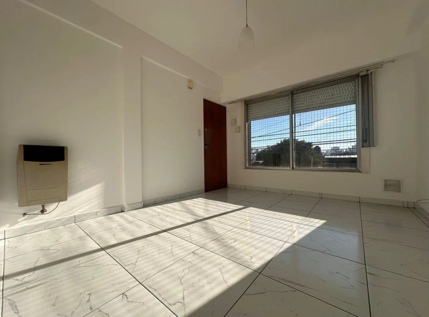 Departamento 3 ambientes en alquiler en Lanús Este 1