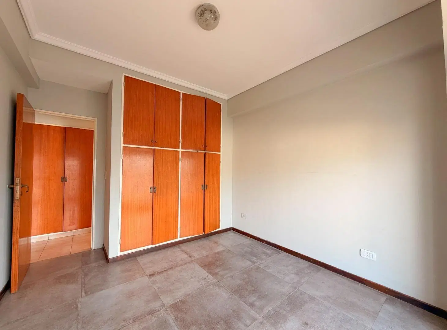 Departamento en alquiler 3 ambientes con cochera en Lanus Oeste 3