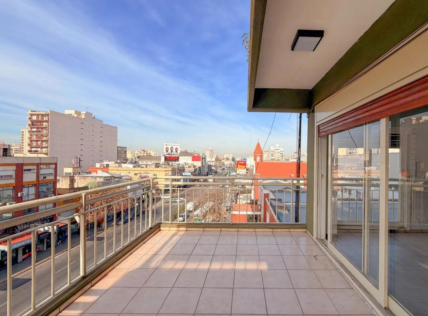 Departamento en alquiler 3 ambientes con cochera en Lanus Oeste 4