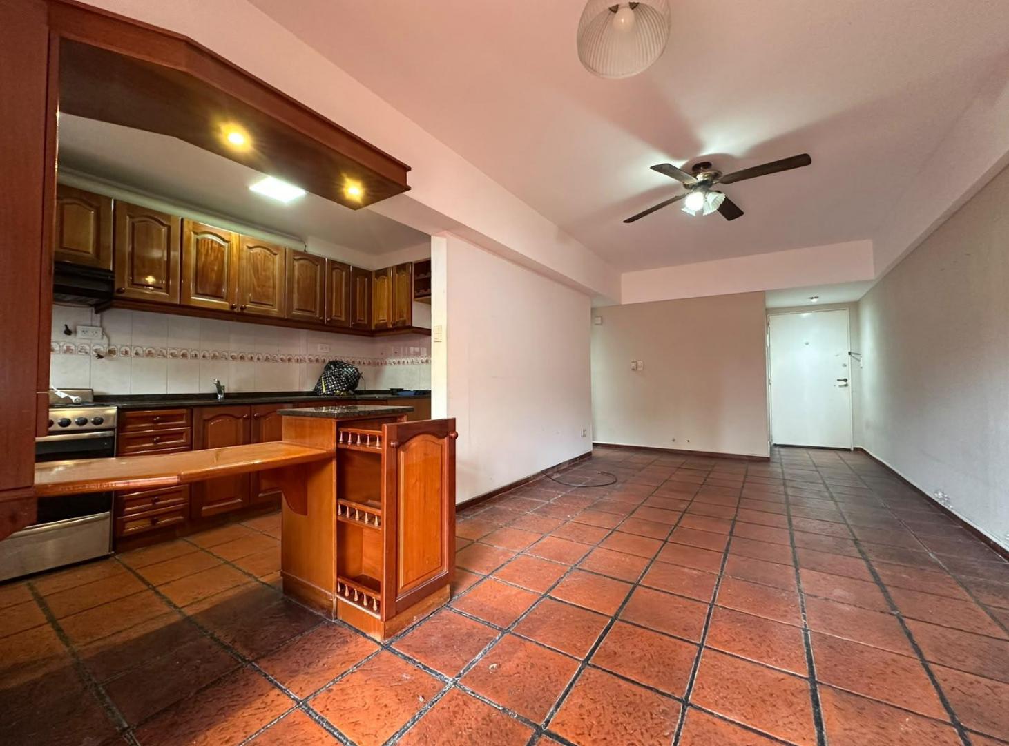 Foto de Departamento en alquiler en Lanús Oeste 2 ambientes con patio, imagen 1