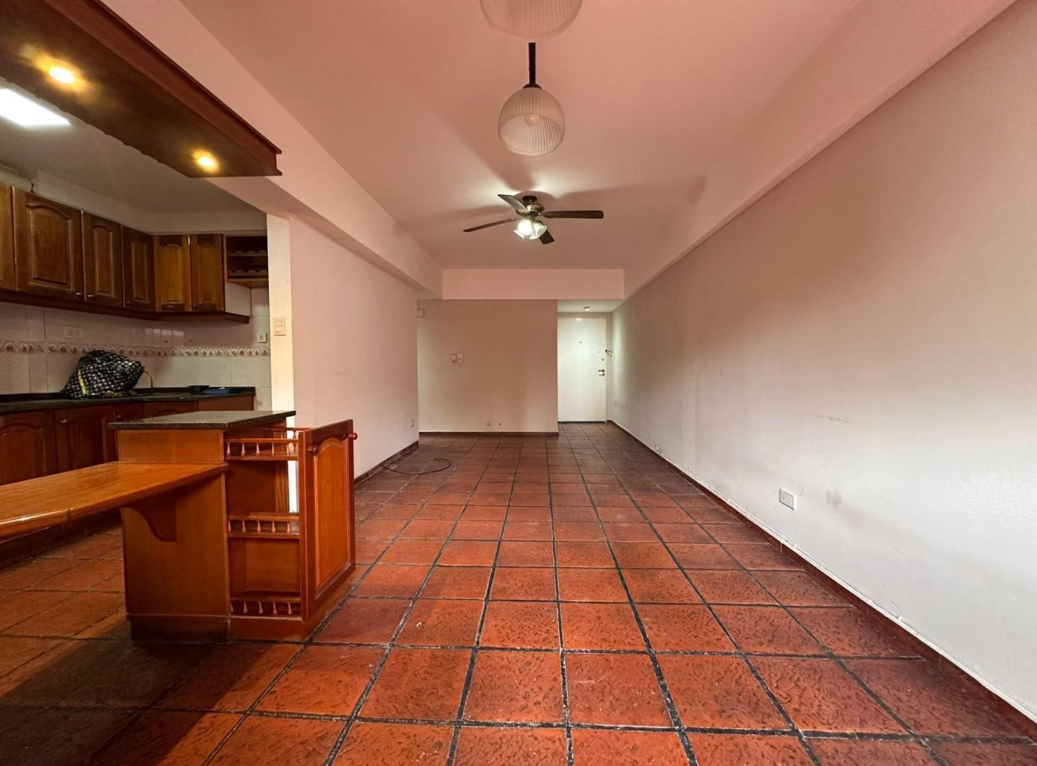 Foto de Departamento en alquiler en Lanús Oeste 2 ambientes con patio, imagen 2