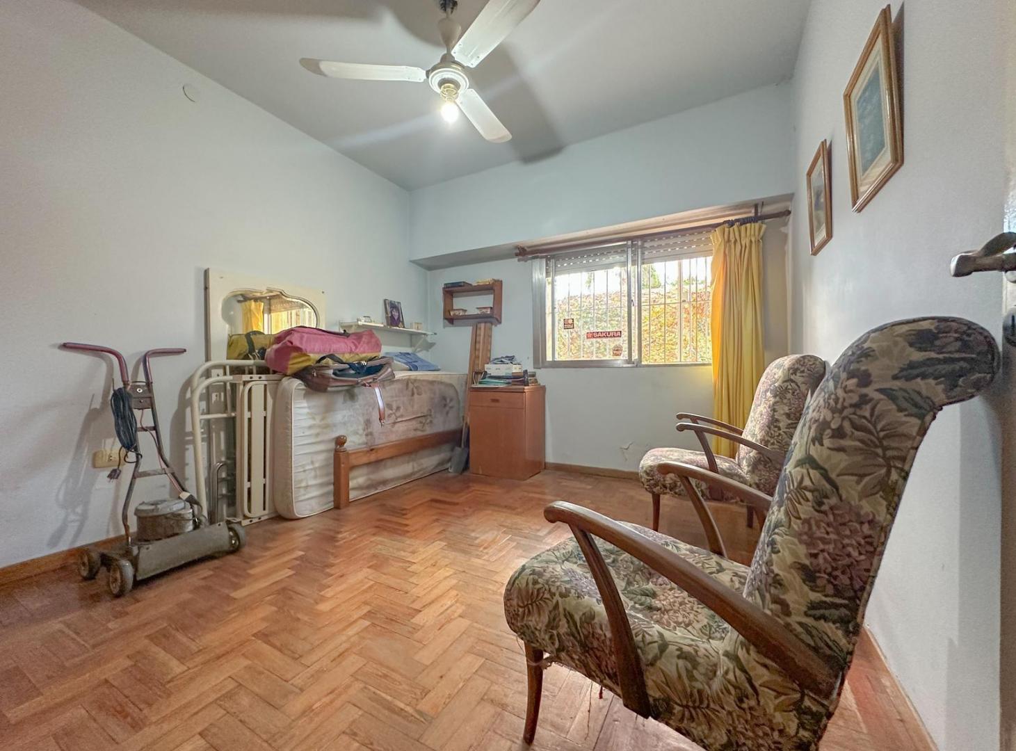 Foto de Casa en venta en Lomas de Zamora 3 ambientes con patio, imagen 2