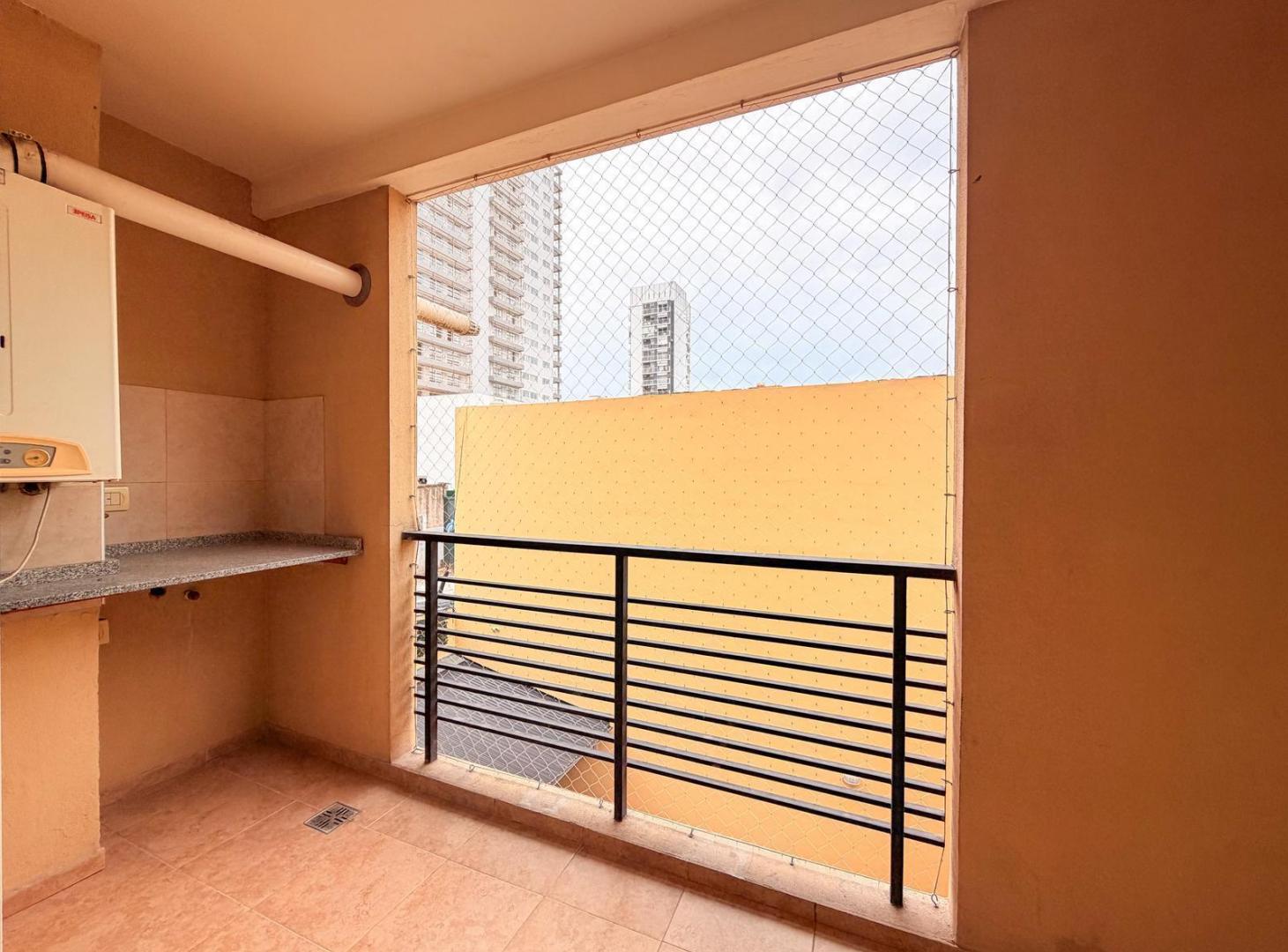 Foto de Departamento en alquiler en Lanús Oeste 2 ambientes, imagen 4