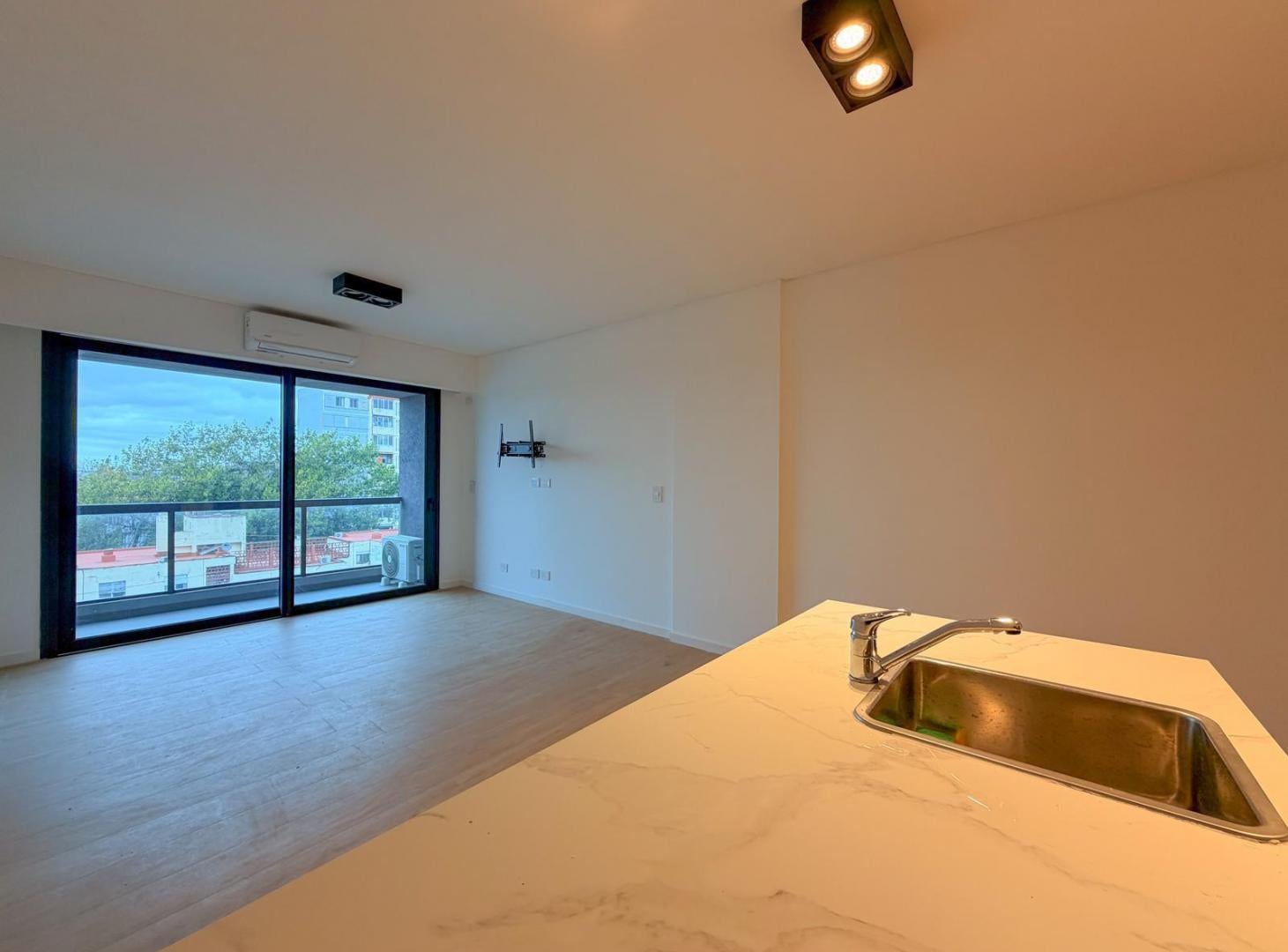 Foto de Departamento en alquiler monoambiente Lanus, imagen 2