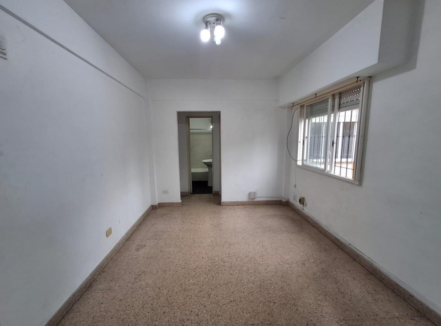 Foto de Departamento 2 ambientes en alquiler en Lanús Oeste, imagen 2