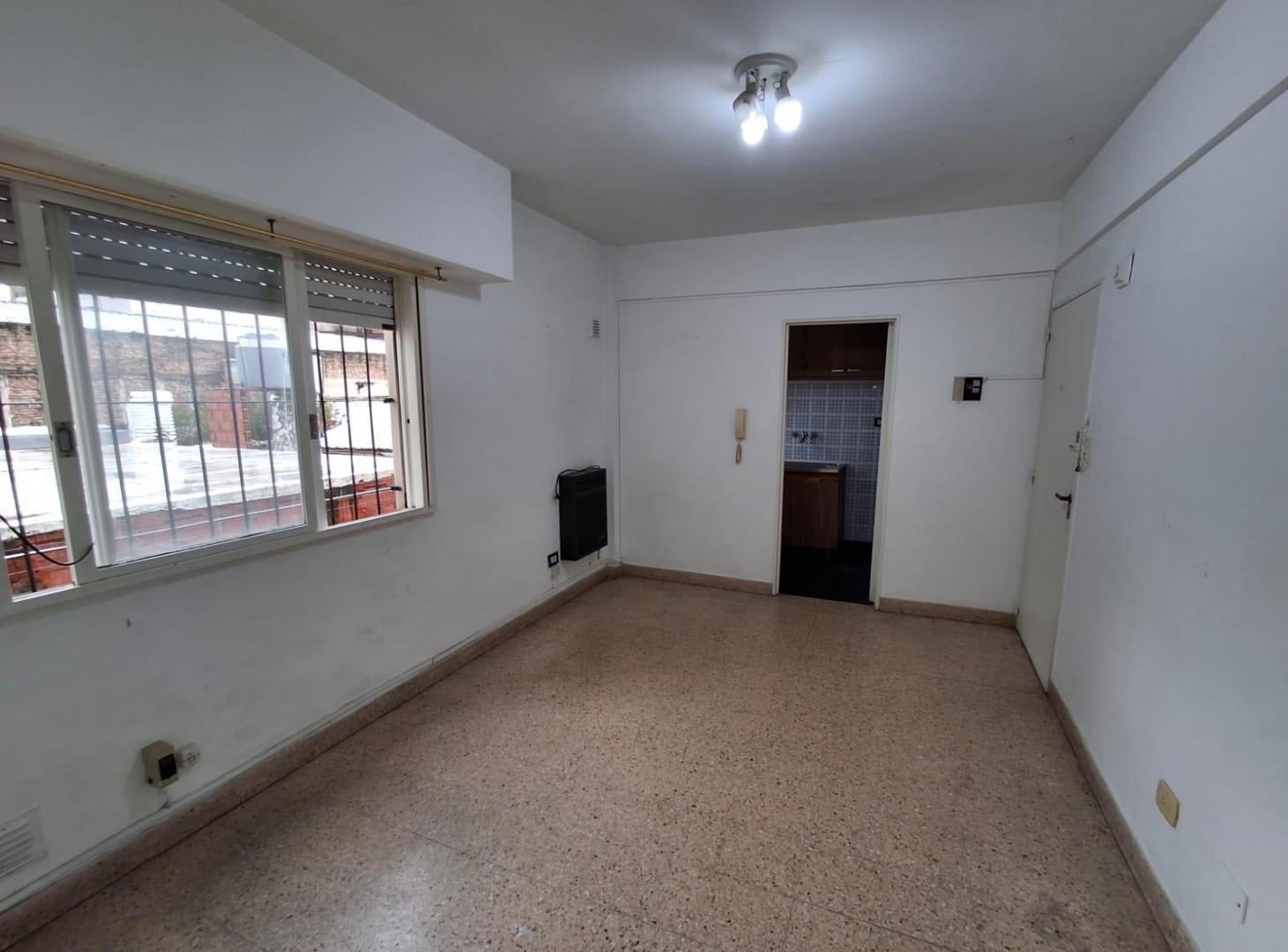 Foto de Departamento 2 ambientes en alquiler en Lanús Oeste, imagen 1