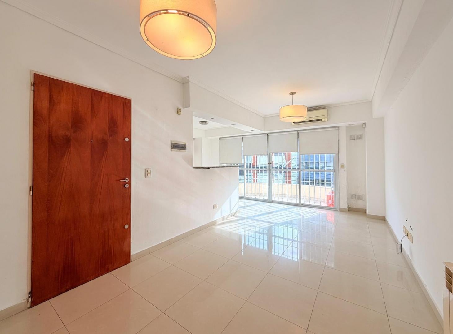 Foto de Departamento en alquiler en Lanus Oeste 3 ambientes, imagen 1