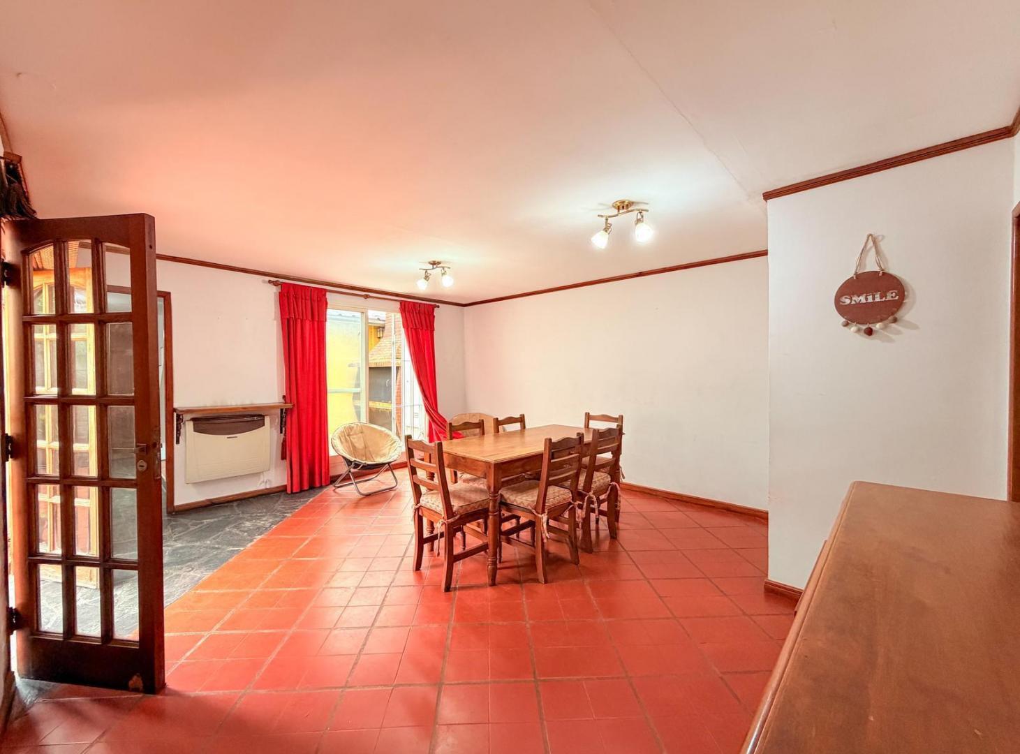 Foto de PH 4 ambientes en venta en Lanus Oeste, imagen 1