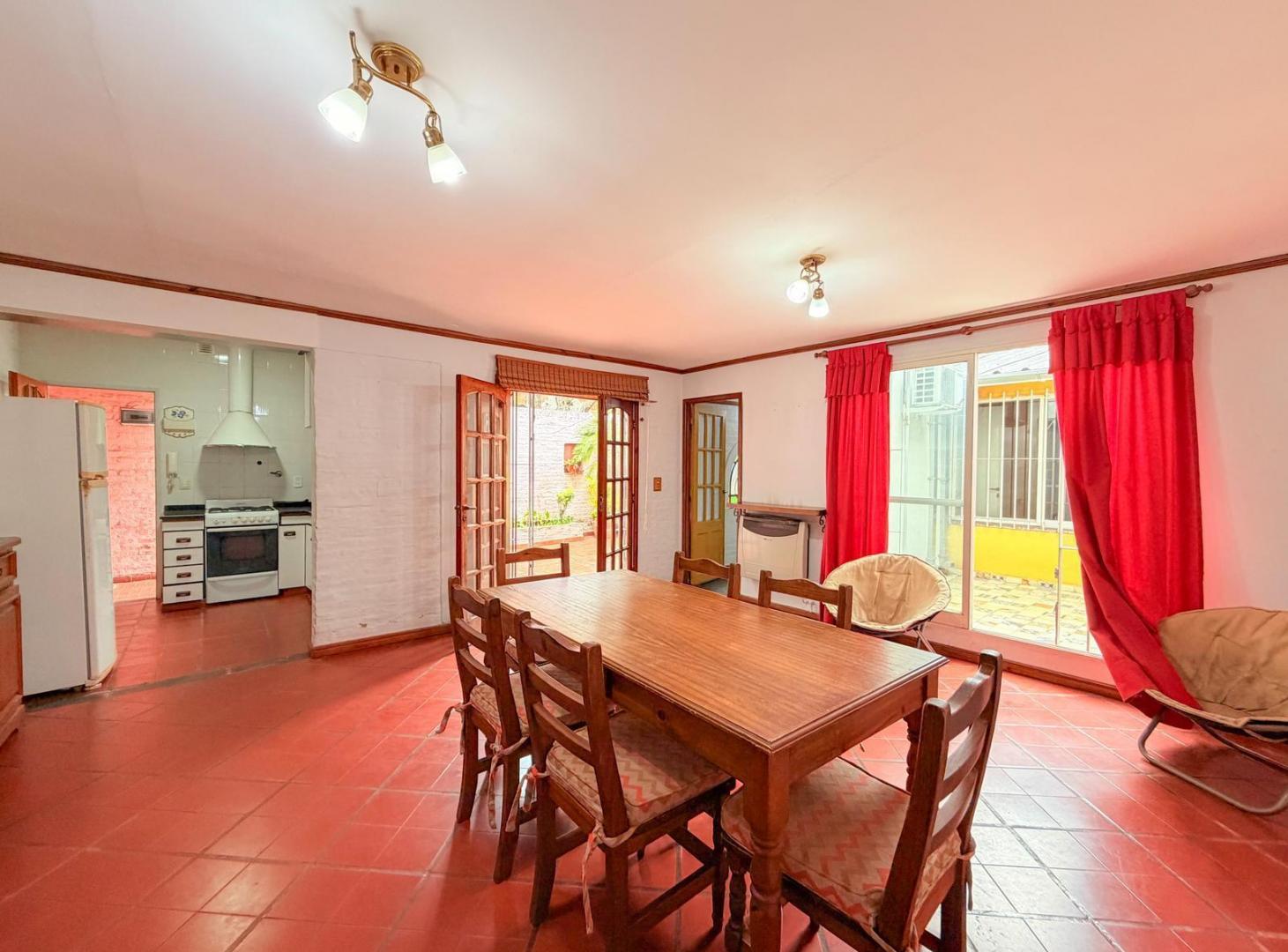 Foto de PH 4 ambientes en venta en Lanus Oeste, imagen 5