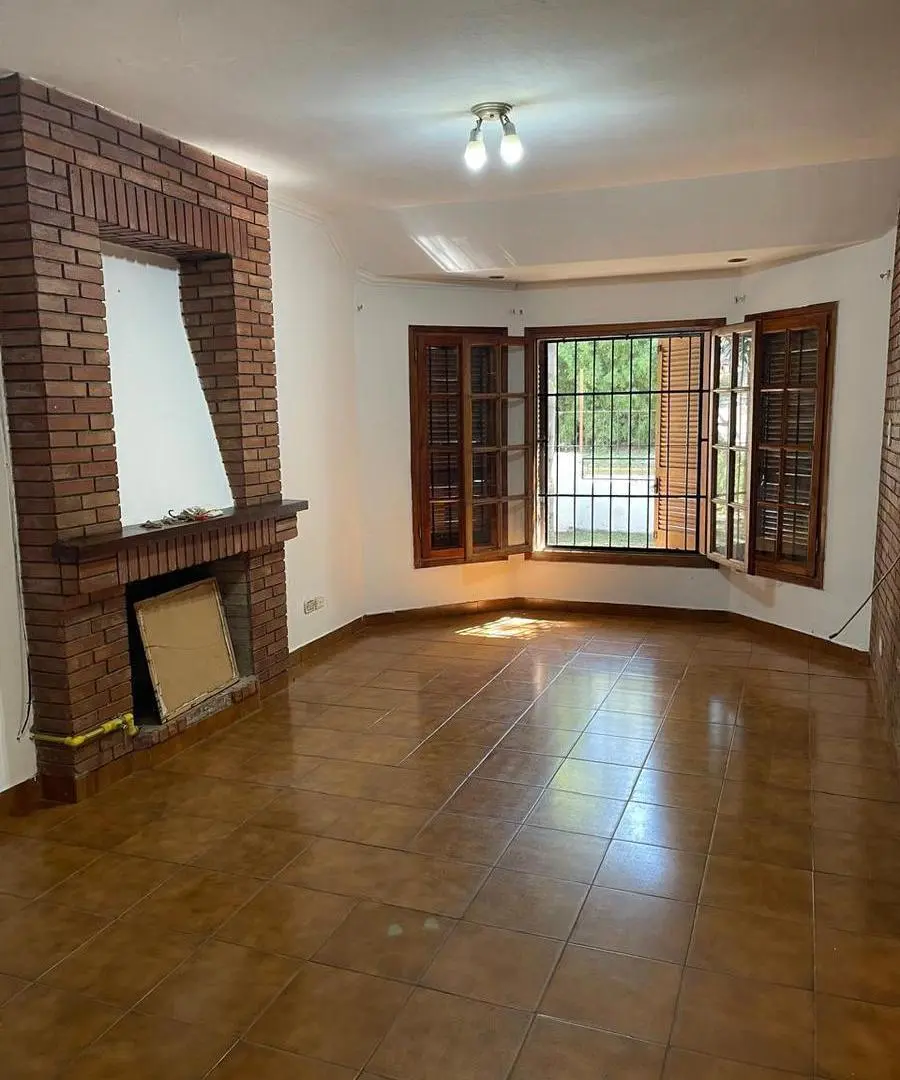 Casa en calle Presidente Peron 1675 5