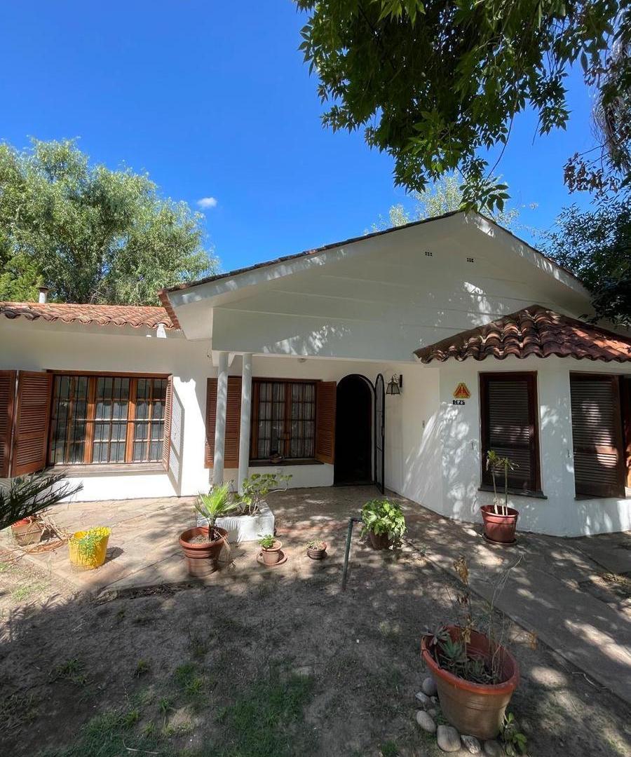 Casa en calle Presidente Peron 1675