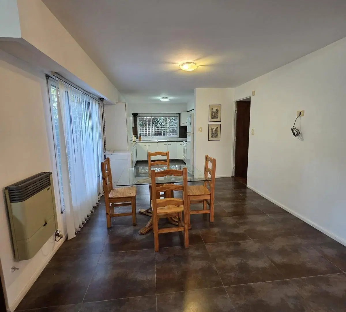 Casa en centro Funes, a metros de Ruta9,  984m2 terreno 3