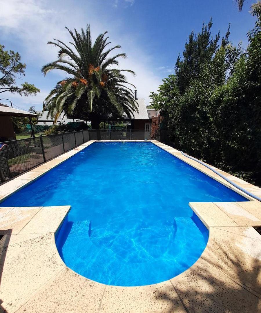 Foto de Casa en Funes zona urbana con quincho y pileta, imagen 2