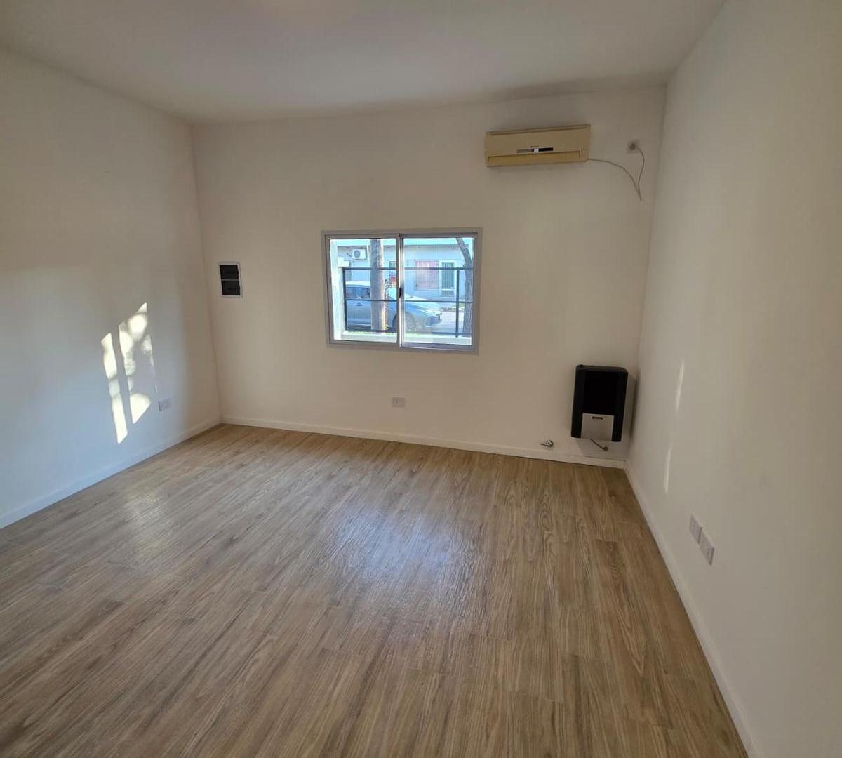 Foto de Casa en alquiler en Sarmiento 1175, Funes | 2 dormitorios | A metros de, imagen 2