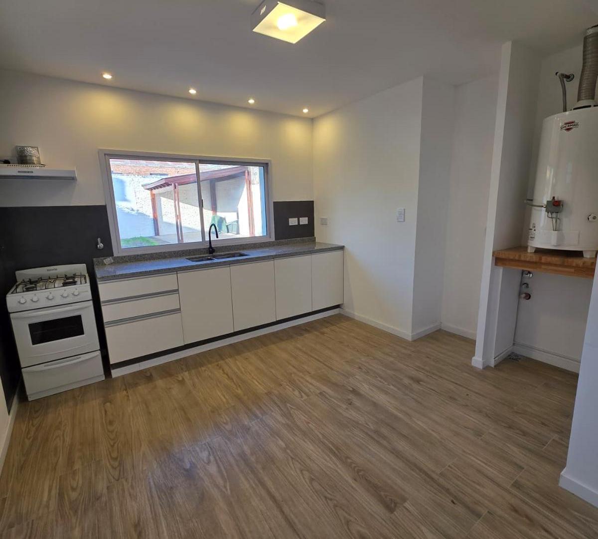 Foto de Casa en alquiler en Sarmiento 1175, Funes | 2 dormitorios | A metros de, imagen 4