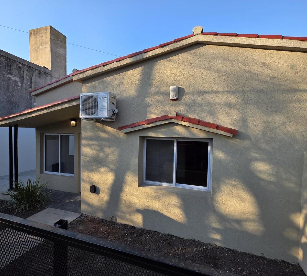 Foto de Casa en alquiler en Sarmiento 1175, Funes | 2 dormitorios | A metros de, imagen 1