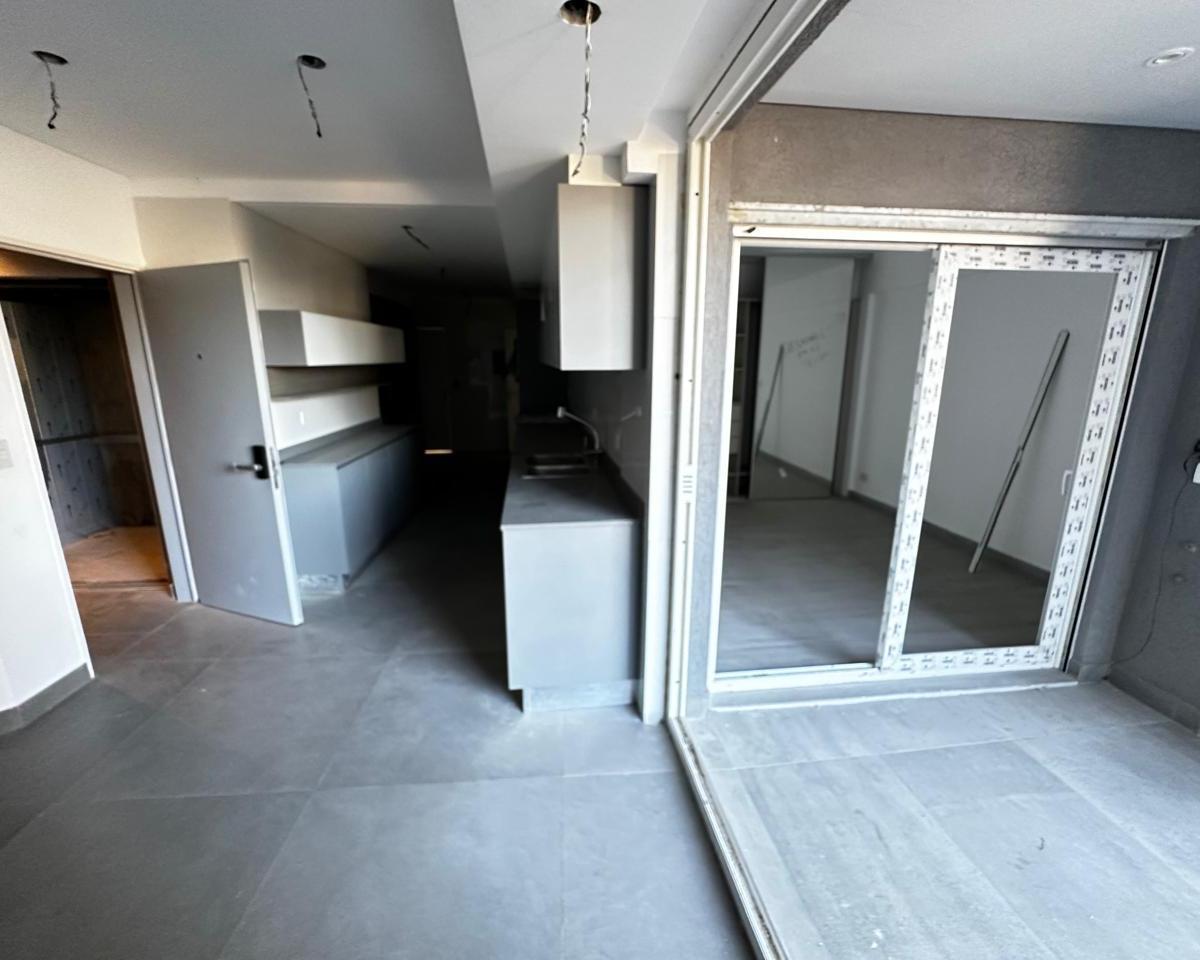 Hermoso Departamento a Estrenar - 4 Ambientes con Dependencia y Cochera Fija 3