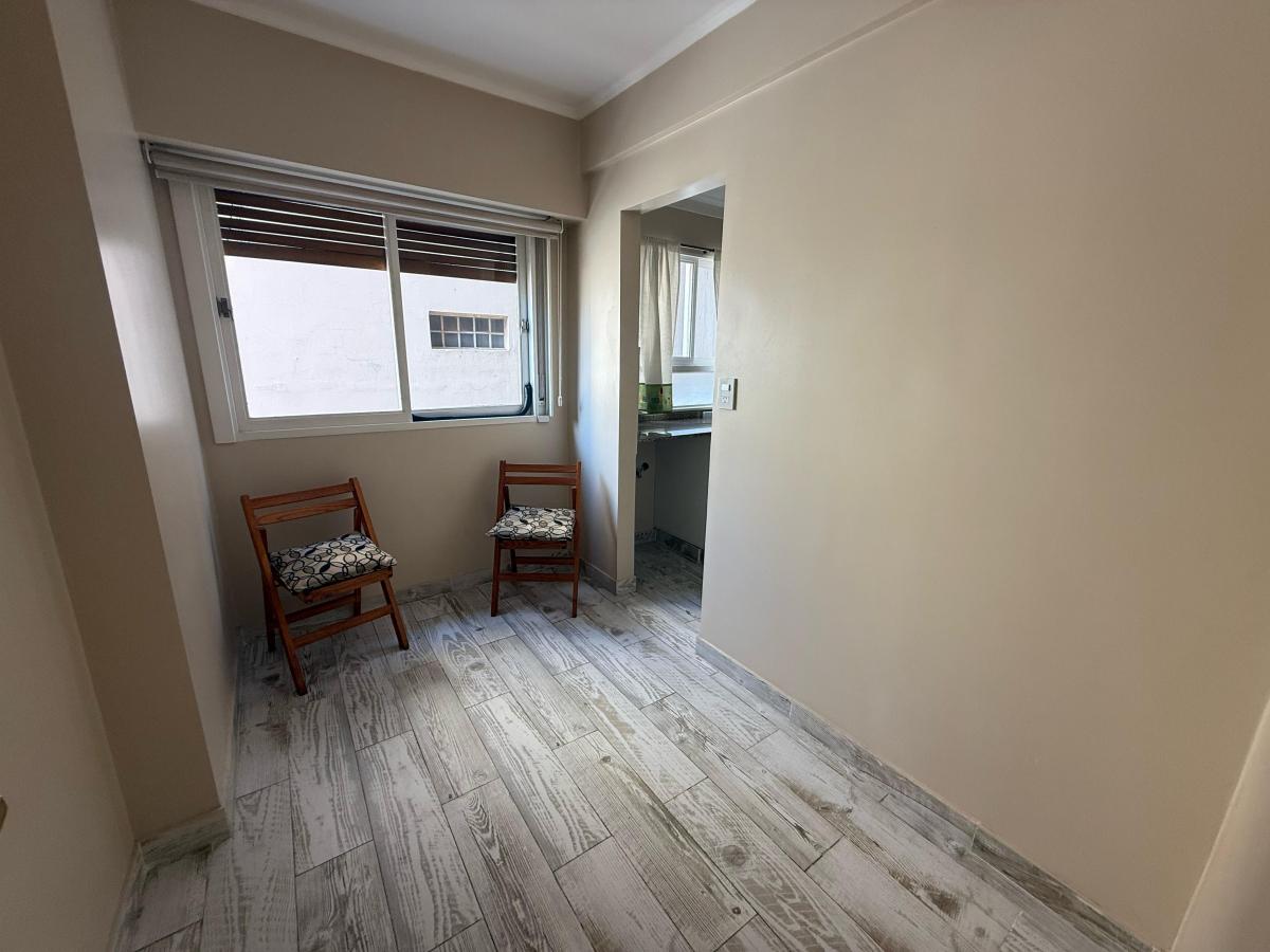 Hermoso Departamento 3 Ambientes - Contrafrente con Balcón Corrido - Luminoso 2