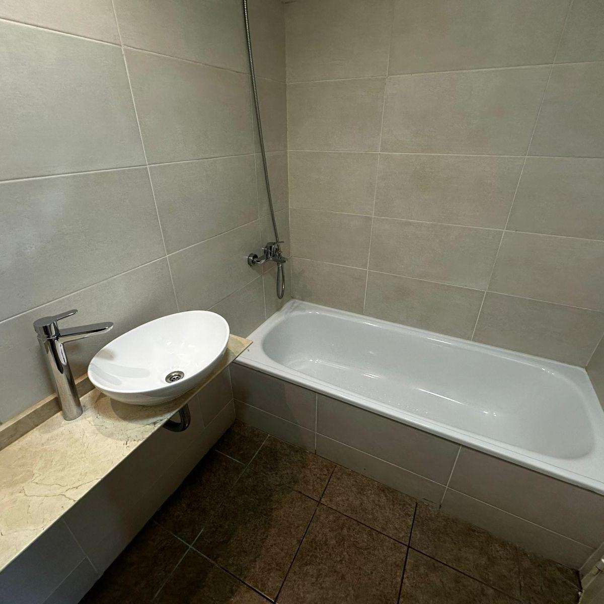 Hermoso Departamento 2 Ambientes con Balcon - Cochera Fija - Torre Dalla Fontana 2
